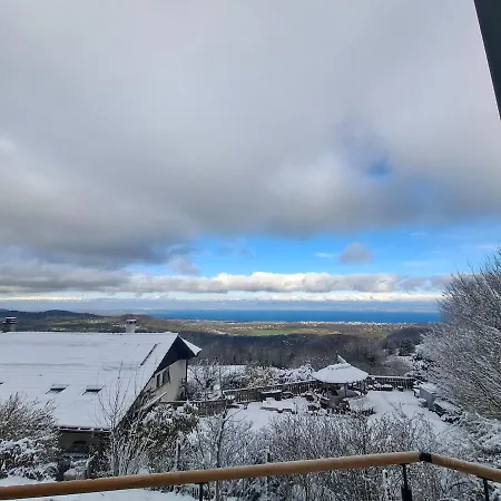 Vue Exceptionnelle Et Piscine * Orcier