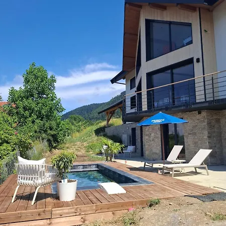 Vue Exceptionnelle Et Piscine Appartement *